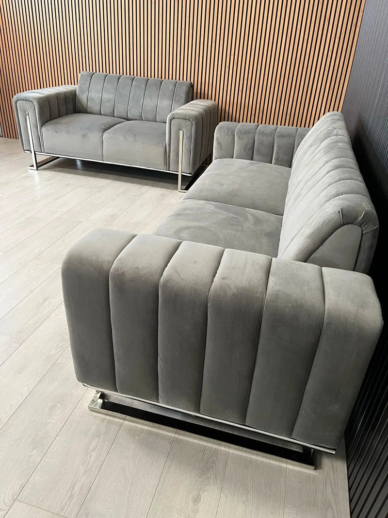 Genova 2+2 in Grey and Chrome