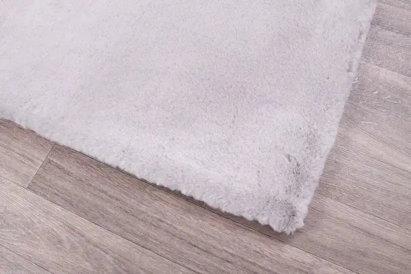LUXE FAUX FUR RUG PLAIN SILVER