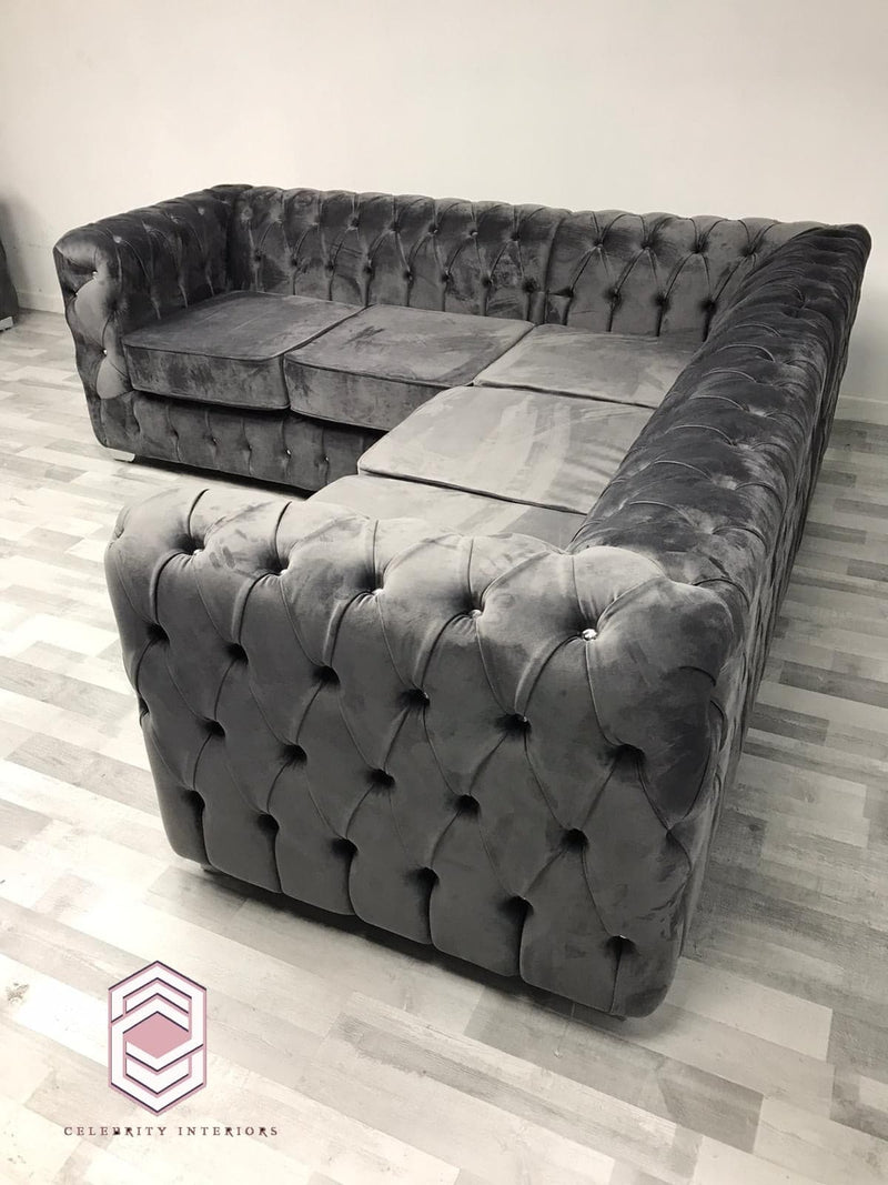 Chromesofa mercurylustro sofa lustro bespoke home homedecor crushedvelvetsofa crushedvelvet 3+2sofa shinysofa sofawithdiamonds interiordesign livingroom furnituredesign furniture fyp trend christinamarone studding beautiful love living couch velvetsofa bespokesofa scatterbackcushions formalbackcushions 