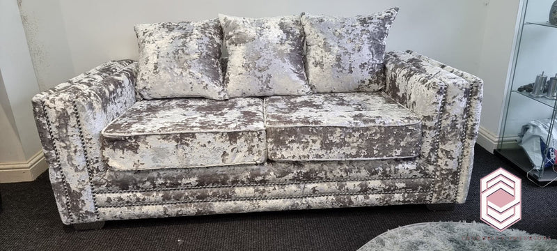 Vogue lustro crushed velvet sofa range 3+2 Chromesofa mercurylustro sofa lustro bespoke home homedecor crushedvelvetsofa crushedvelvet 3+2sofa shinysofa sofawithdiamonds interiordesign livingroom furnituredesign furniture fyp trend christinamarone studding beautiful love living couch velvetsofa bespokesofa scatterbackcushions formalbackcushions 