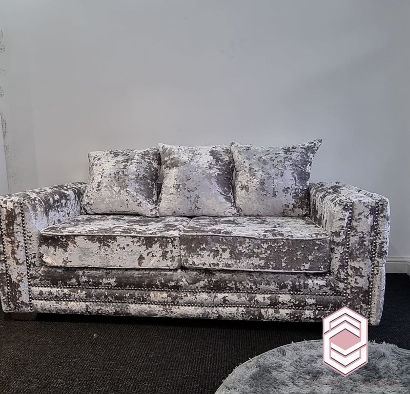 Vogue lustro crushed velvet sofa range 3+2 Chromesofa mercurylustro sofa lustro bespoke home homedecor crushedvelvetsofa crushedvelvet 3+2sofa shinysofa sofawithdiamonds interiordesign livingroom furnituredesign furniture fyp trend christinamarone studding beautiful love living couch velvetsofa bespokesofa scatterbackcushions formalbackcushions 