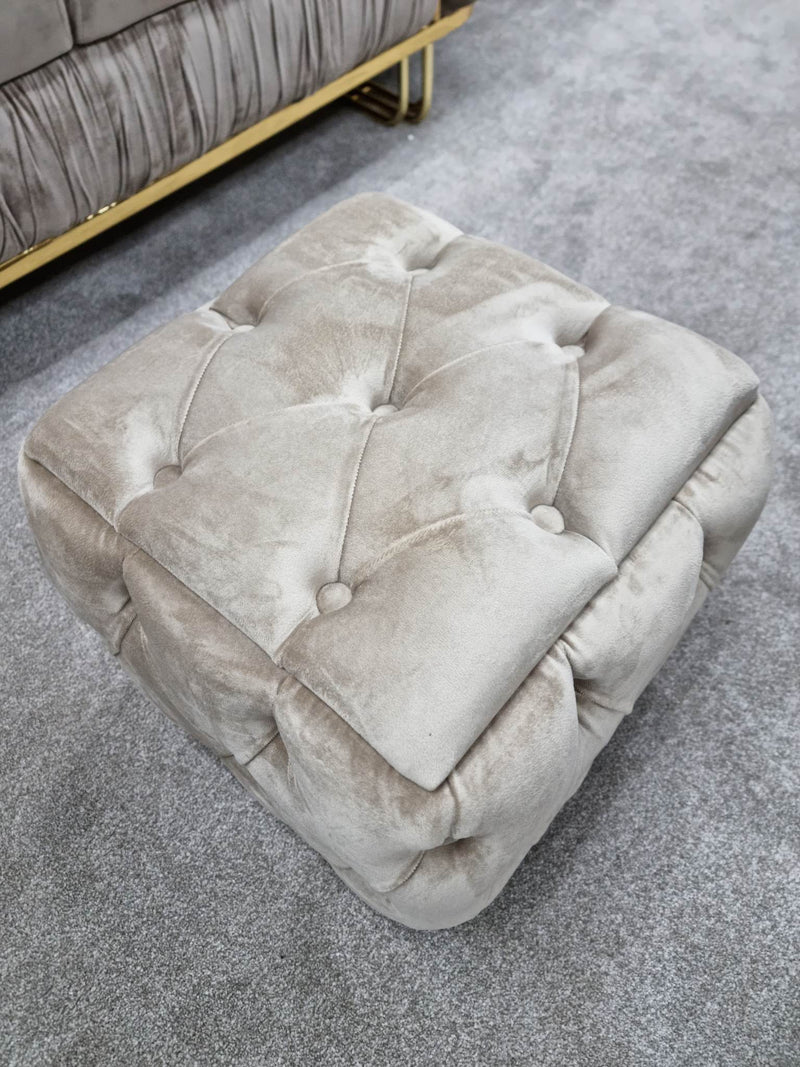 square, footstool, pouffe, chesterfield, small seating, beautiful, livingroom, bespoke, madetoorder