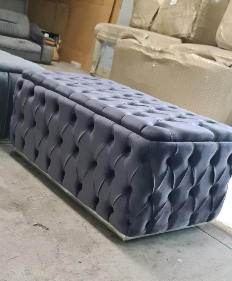 footstool, 120x60, chesterfield, silver trim, gold trim, bespoke, madetoorder, quality, livingroom, 