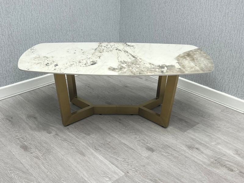 Sinteredstonediningtable sinteredstonetop golddiningchairs golddiningtable marblediningtable velvetdiningchairs velvet furniture furnitureflip décor golddiningtable chromediningtable marbletop diningroom diningroomdecor diningroomideas contemporary dining 