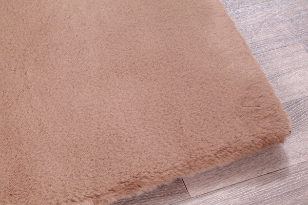 LUXE FAUX FUR RUG PLAIN BEIGE