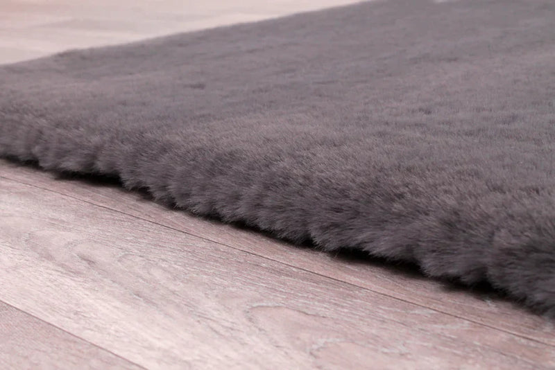 LUXE FAUX FUR RUG PLAIN CHARCOAL