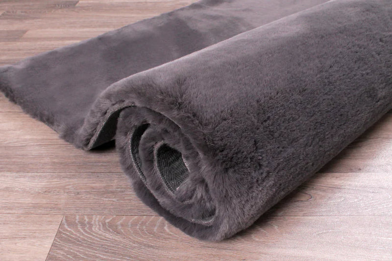 LUXE FAUX FUR RUG PLAIN CHARCOAL